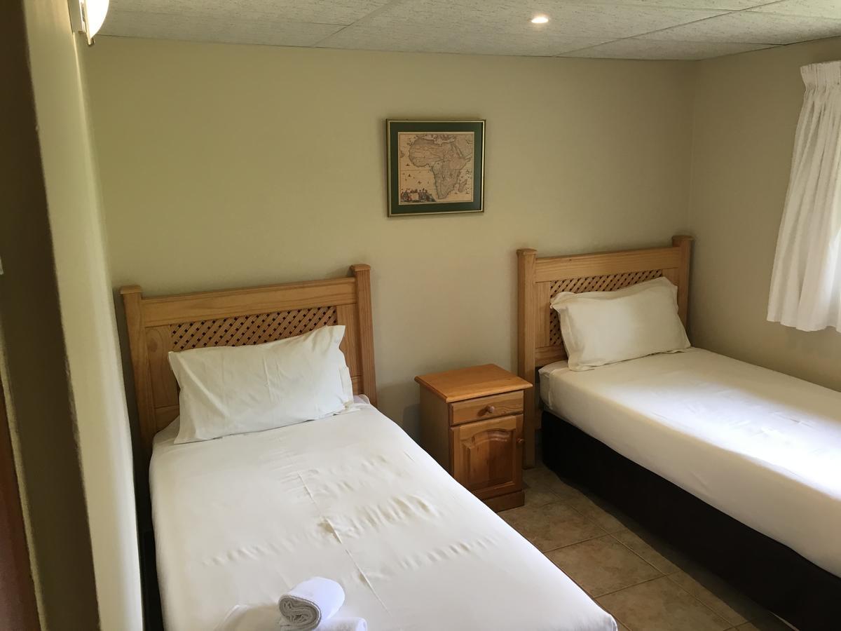 Dragon Peaks Mountain Resort Champagne Valley Экстерьер фото