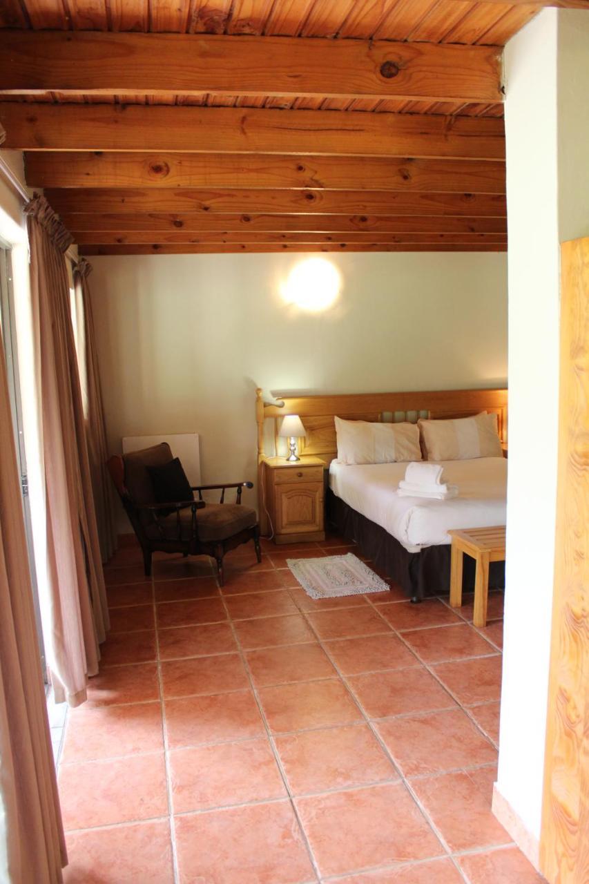 Dragon Peaks Mountain Resort Champagne Valley Экстерьер фото