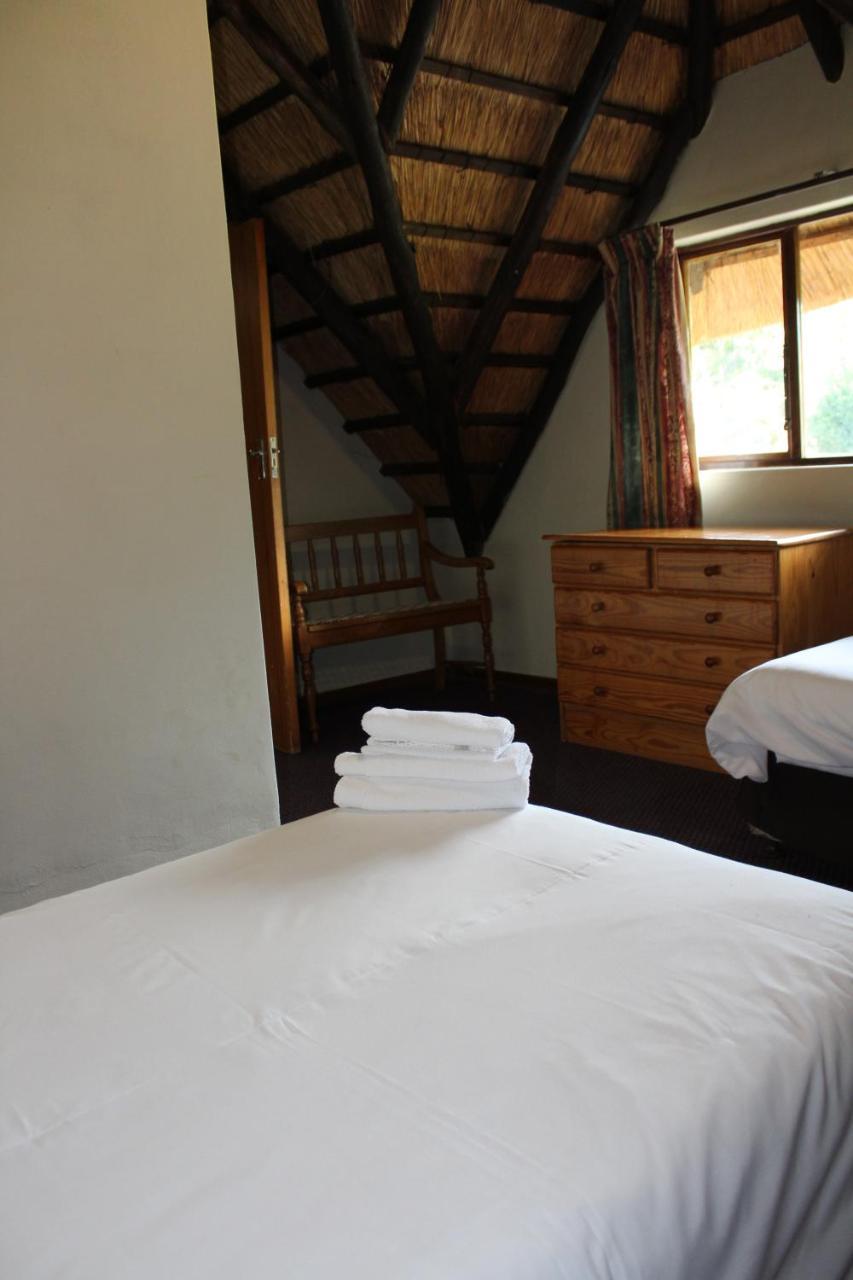 Dragon Peaks Mountain Resort Champagne Valley Экстерьер фото
